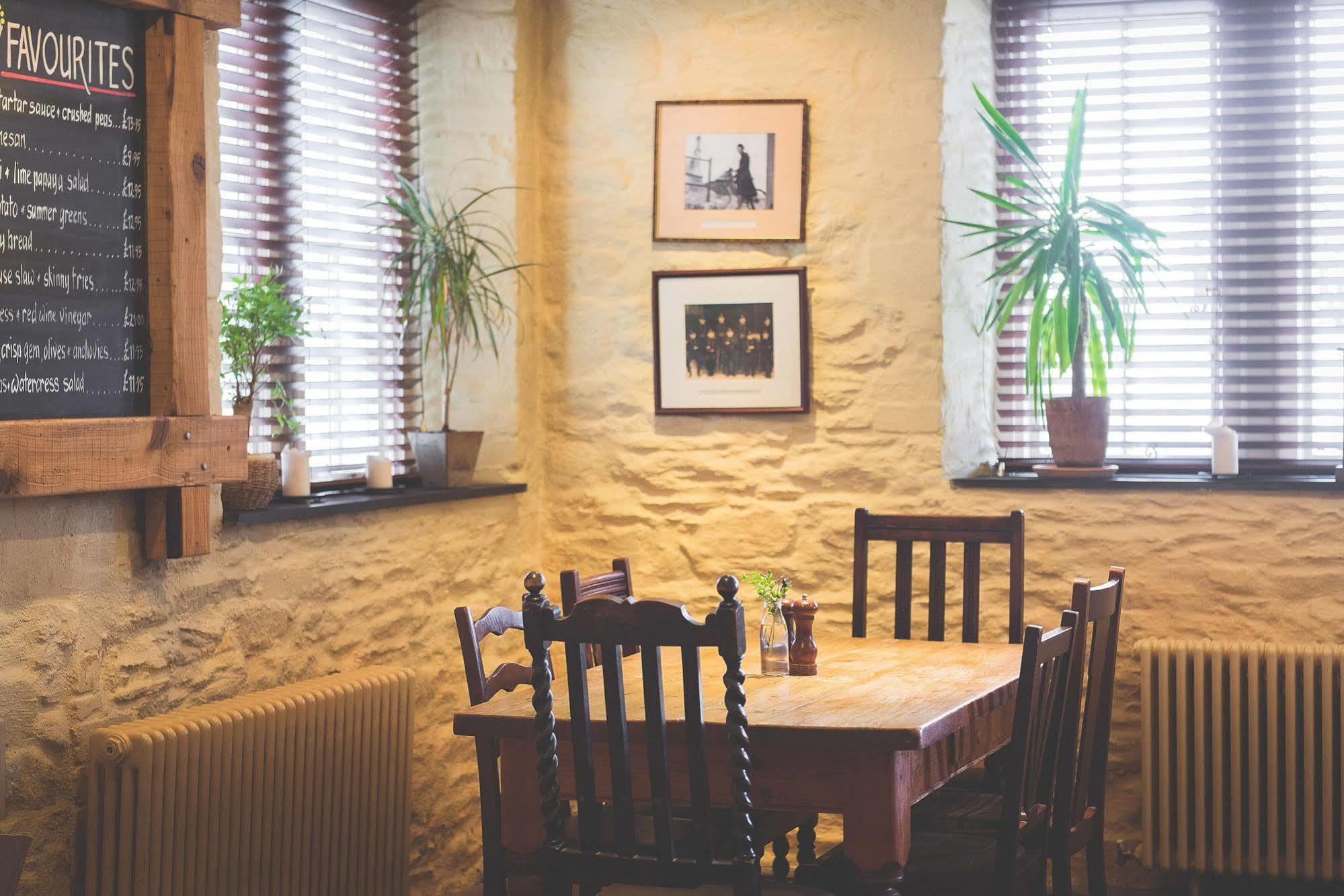 Rose & Crown Yealmpton Exterior foto